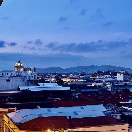 Entre Rosas Y Flores 危地马拉 外观 照片